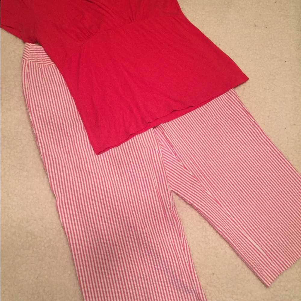 Red/pinkish seersucker crop pants